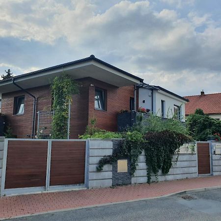 Apartments Severka プラハ エクステリア 写真
